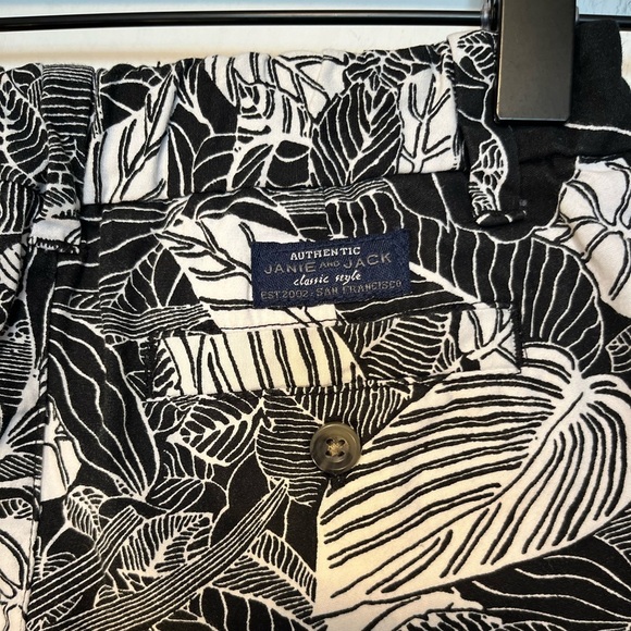 Janie and Jack Black and White Floral Poplin Shorts Size 3 - Picture 5 of 6